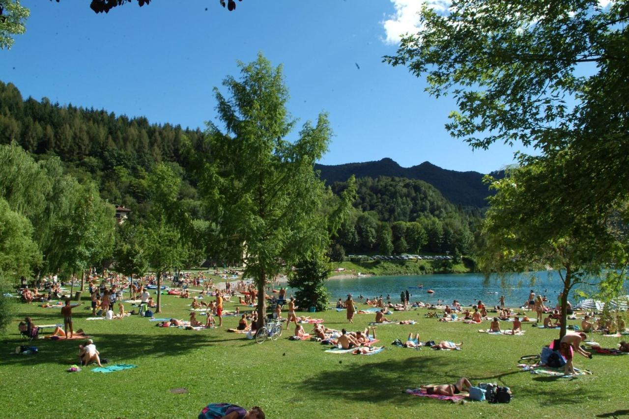 Family Wellness Camping Al Sole Molina di Ledro Ngoại thất bức ảnh